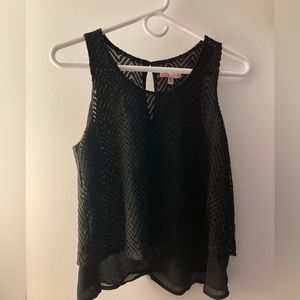 Small black top ✨